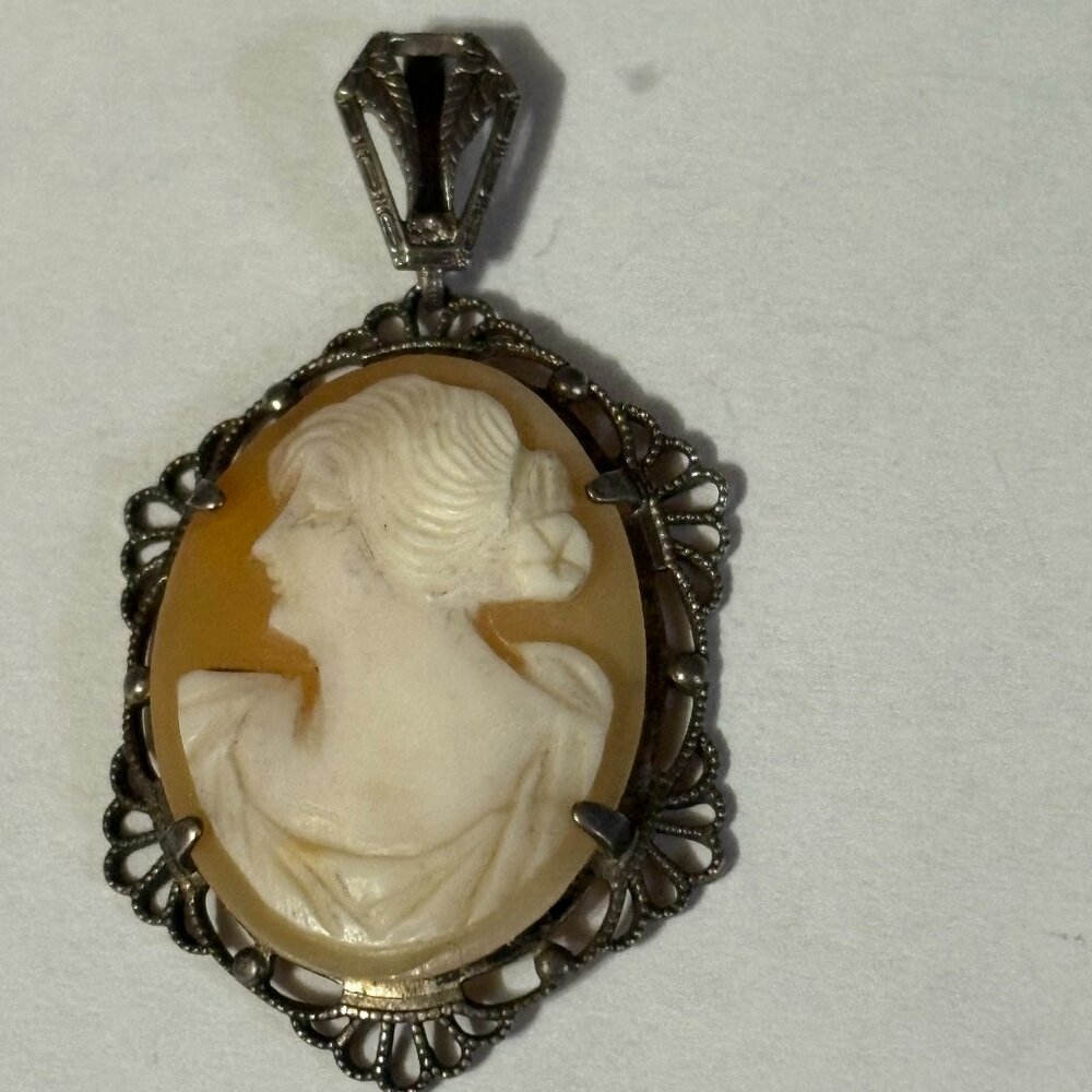 OLD VICTORIAN Sterling Silver FILIGREE CARVED SHELL CAMEO Left Facing PENDANT!